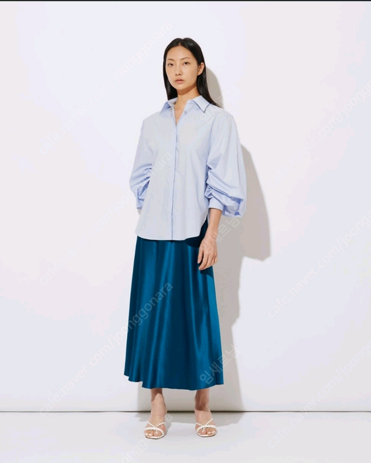 레디투웨어 r2w 알투더블유 Ready2wear R2W Tulli satin SK BLUE 1사이즈 새상품 가격인하 이미지