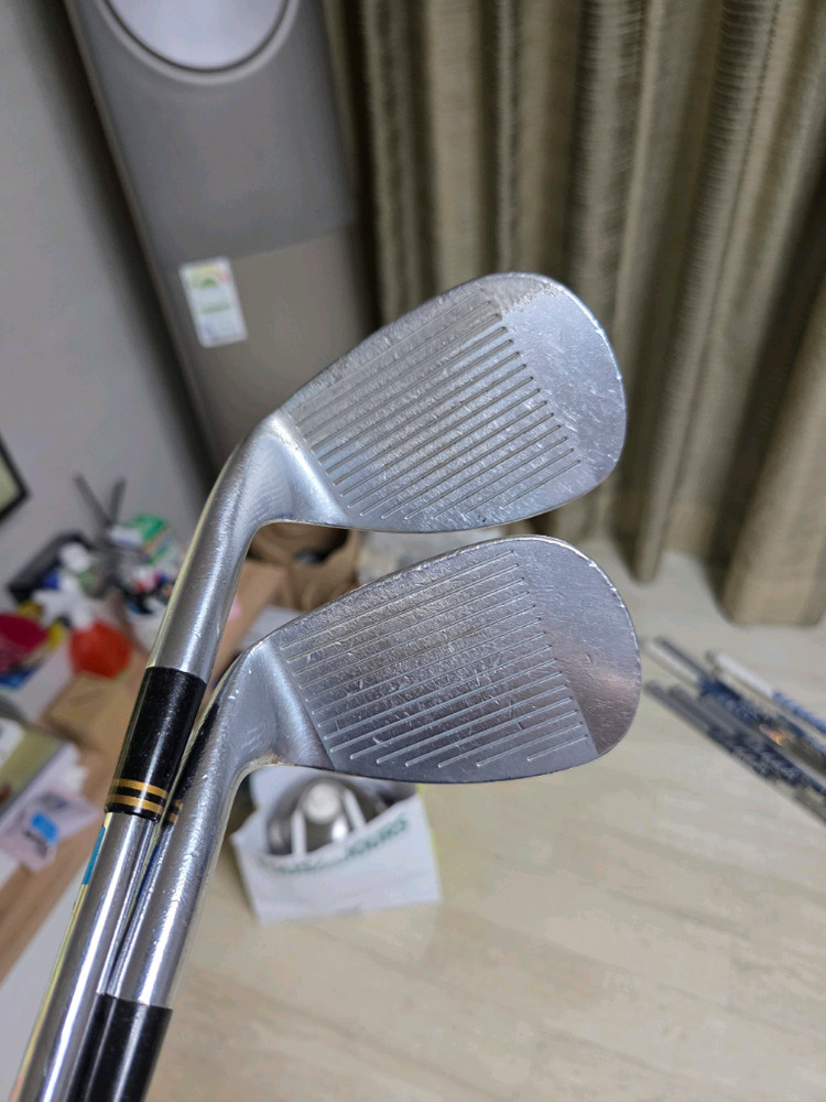 브리지스톤 V300 1세대 웨지 2개 일괄 저렴히 판매합니다 이미지
