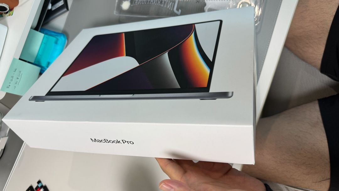Apple MacBook Pro 14인치 M1 Pro 16GB 512gb 실버 풀박스 이미지