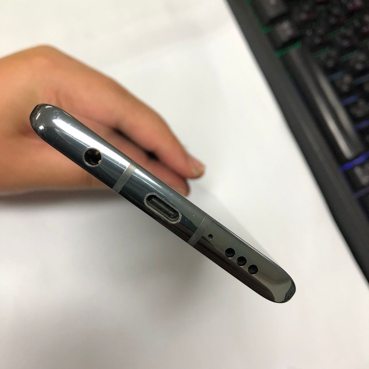 LG 벨벳 128GB 블랙 SK S급 무잔상 중고폰 기능정상 214071 이미지