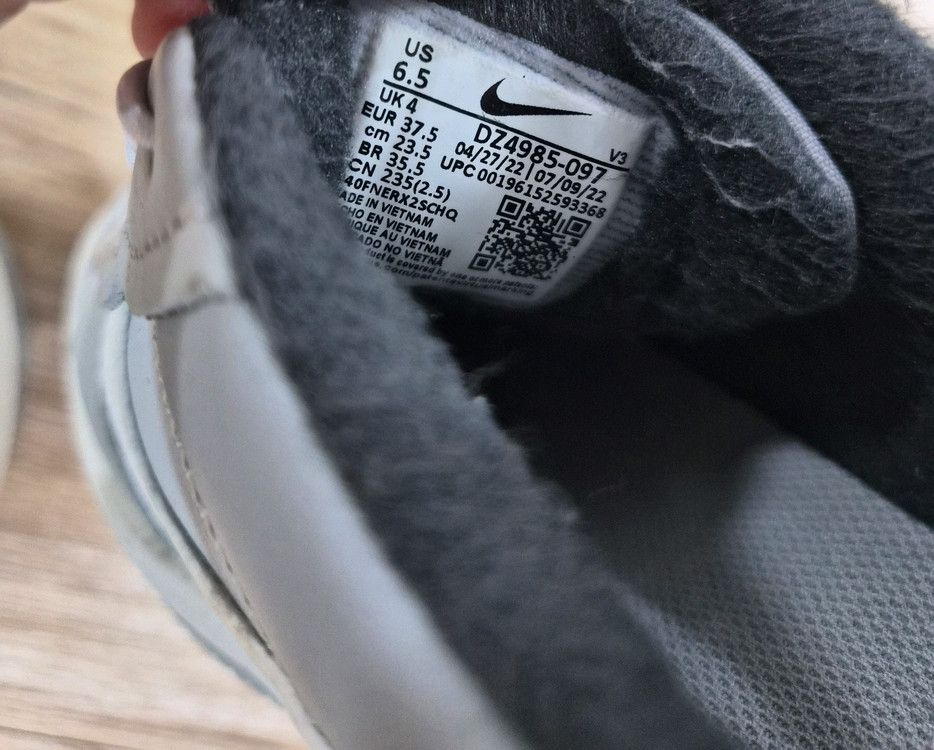 나이키 AF1 로우 라이트 그레이 235 이미지