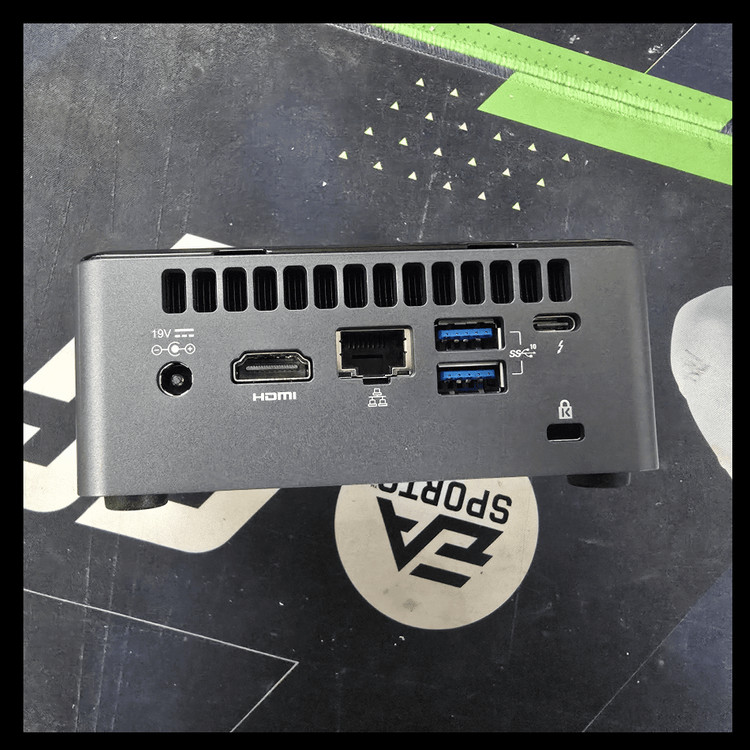 미니PC-INTEL NUC10FNH-I7 10세대/D4 16G/250G 이미지