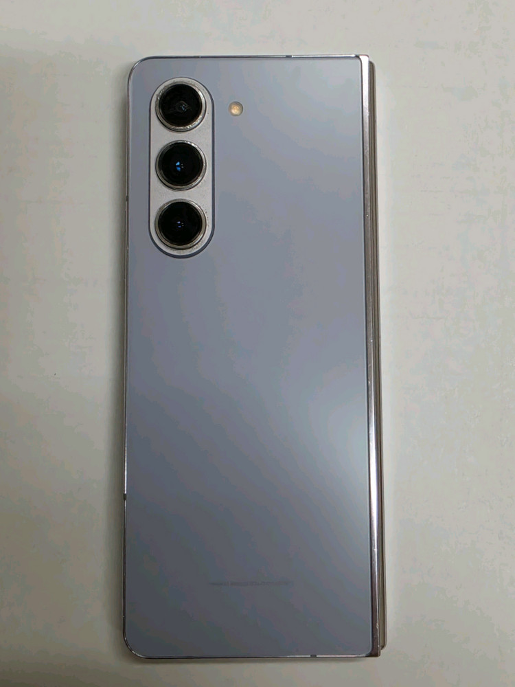 폴더블 스마트폰 256GB 액세사리포함 이미지