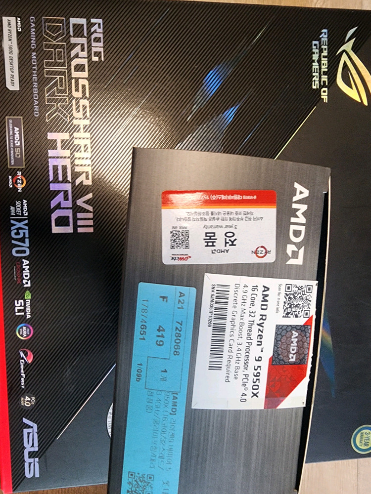 amd 5950x cpu, asus rog strix x570 dark hero 메인보드 이미지