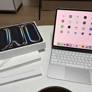 애플 2025 아이패드 프로 13(M5) 셀룰러 256GB, 매직키보드, 애플펜슬프로 이미지