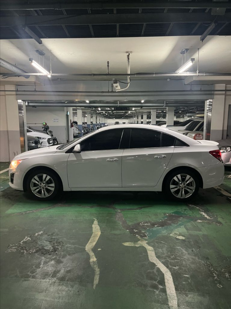 쉐보레 크루즈 4도어 1.8 ltz 14년식 이미지