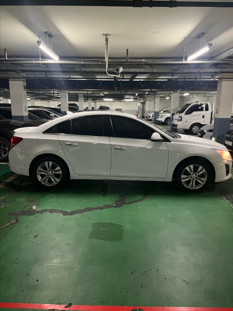 쉐보레 크루즈 4도어 1.8 ltz 14년식 이미지