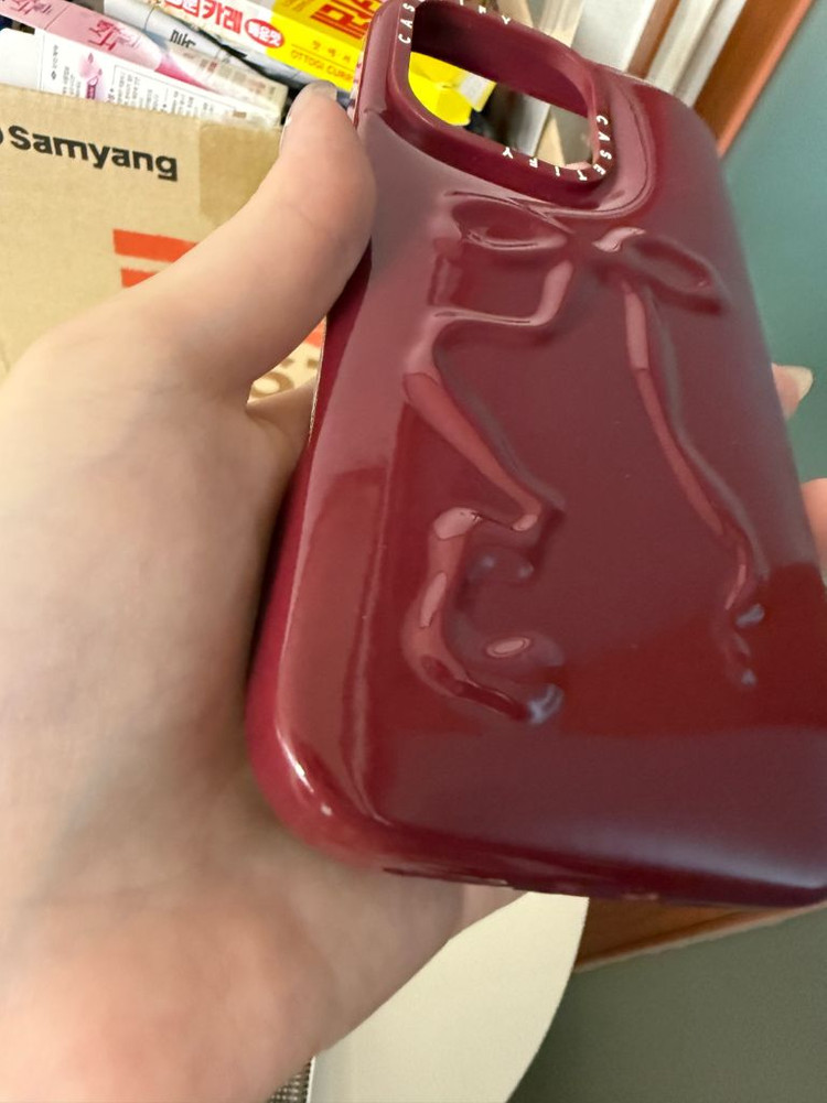 케이스티파이 아이폰 16 프로 발렌타인 한정 필로우 케이스 이미지