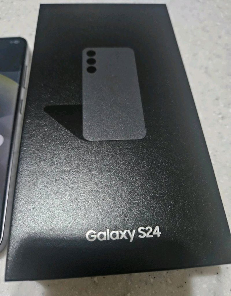 갤럭시 S24 블랙 256GB 정상해지 풀박스 이미지
