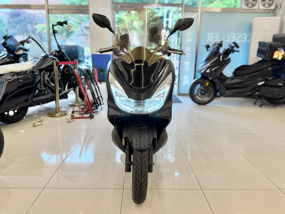 묻따100 / 18년식 PCX125 / 65,XXXkm / 차량 판매합니다 이미지
