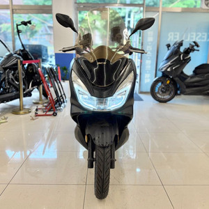 묻따100 / 18년식 PCX125 / 65,XXXkm / 차량 판매합니다 이미지