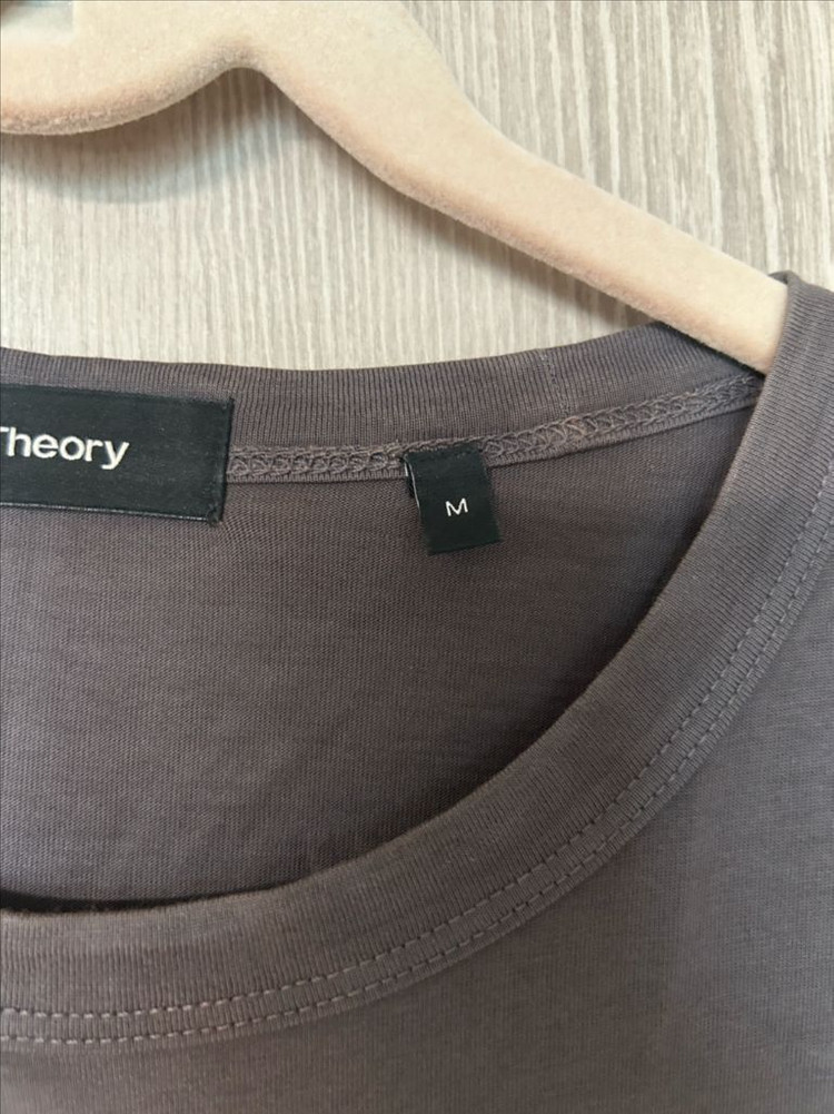 Theory 그라데이션 티셔츠 이미지