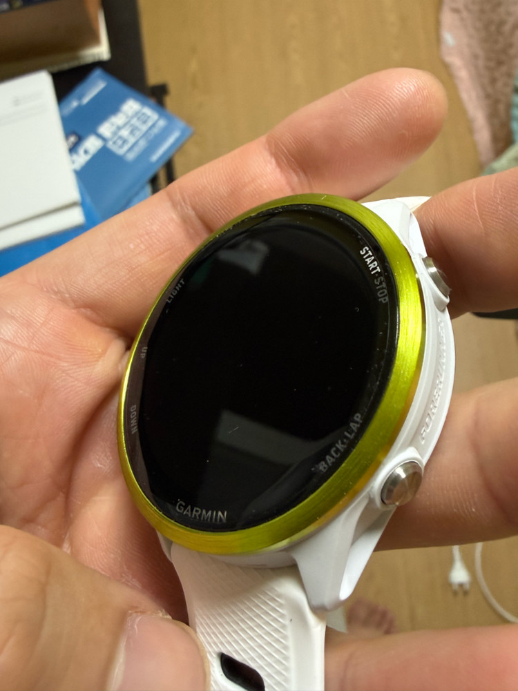 가민 포러너570 러닝 GPS스마트워치 화이트스톤/앰프 옐로우, 47mm 이미지