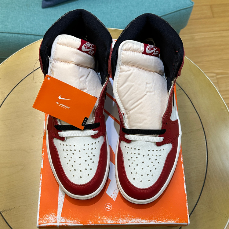 나이키 조던1 레트로 하이 OG 시카고 275 사이즈 팝니다. Nike 스니커즈 운동화 신발 이미지
