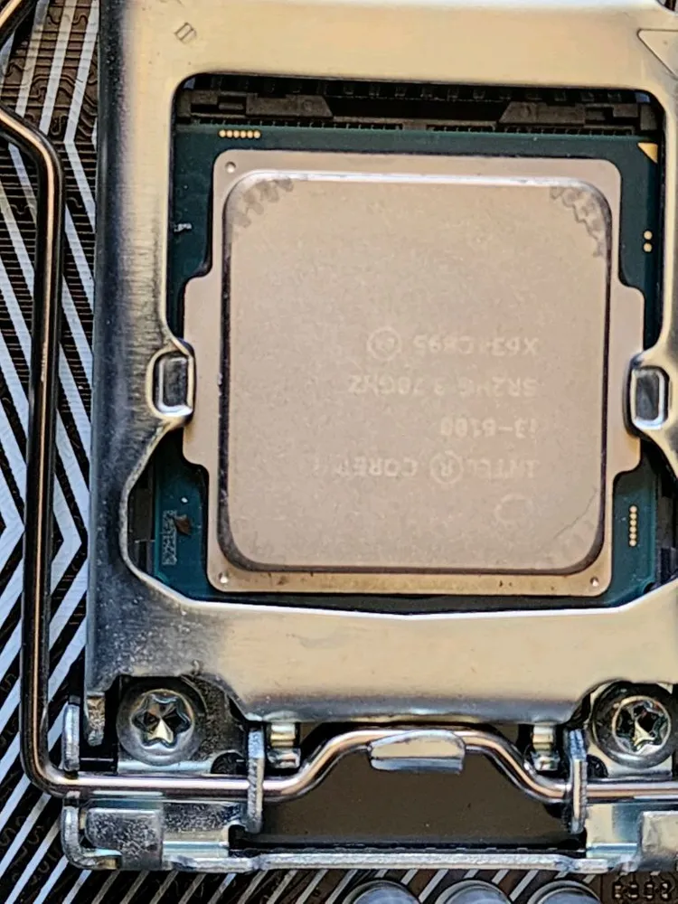 h110m pro d i3 6100 8g 메인보드 cpu ram 팝니다 이미지