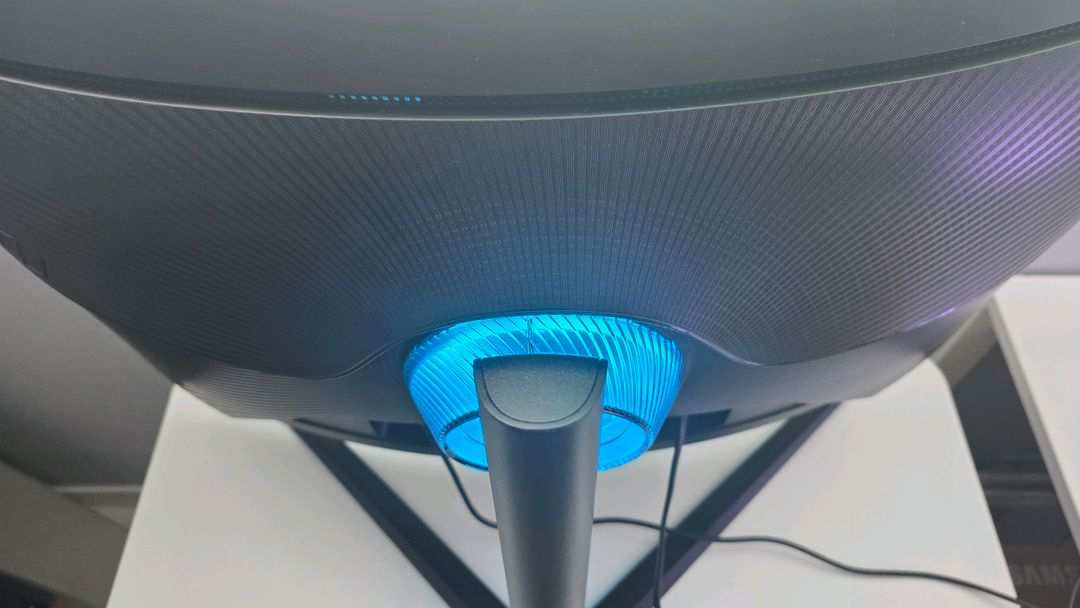 삼성 오디세이 Neo G7 4K UHD 165Hz 32인치 커브드 게이밍 모니터 (상태좋음) 이미지