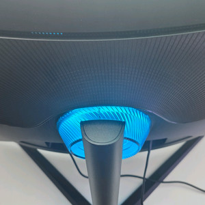 삼성 오디세이 Neo G7 4K UHD 165Hz 32인치 커브드 게이밍 모니터 (상태좋음) 이미지