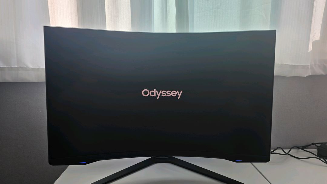 삼성 오디세이 Neo G7 4K UHD 165Hz 32인치 커브드 게이밍 모니터 (상태좋음) 이미지