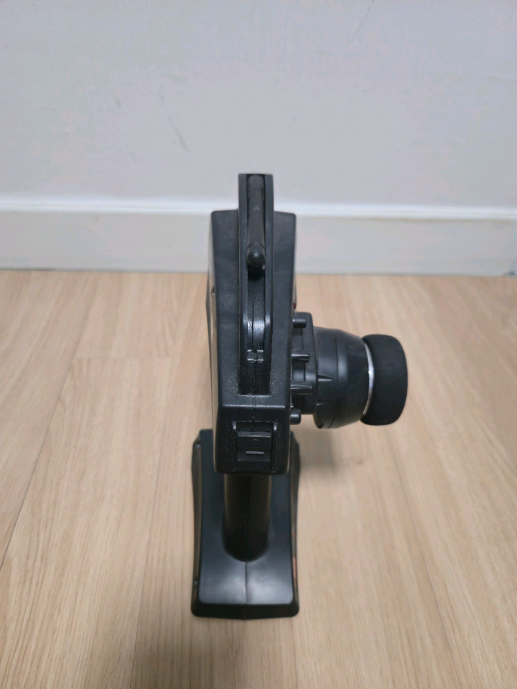 후타바 TF-40 2.4GHz RC카 조종기 이미지