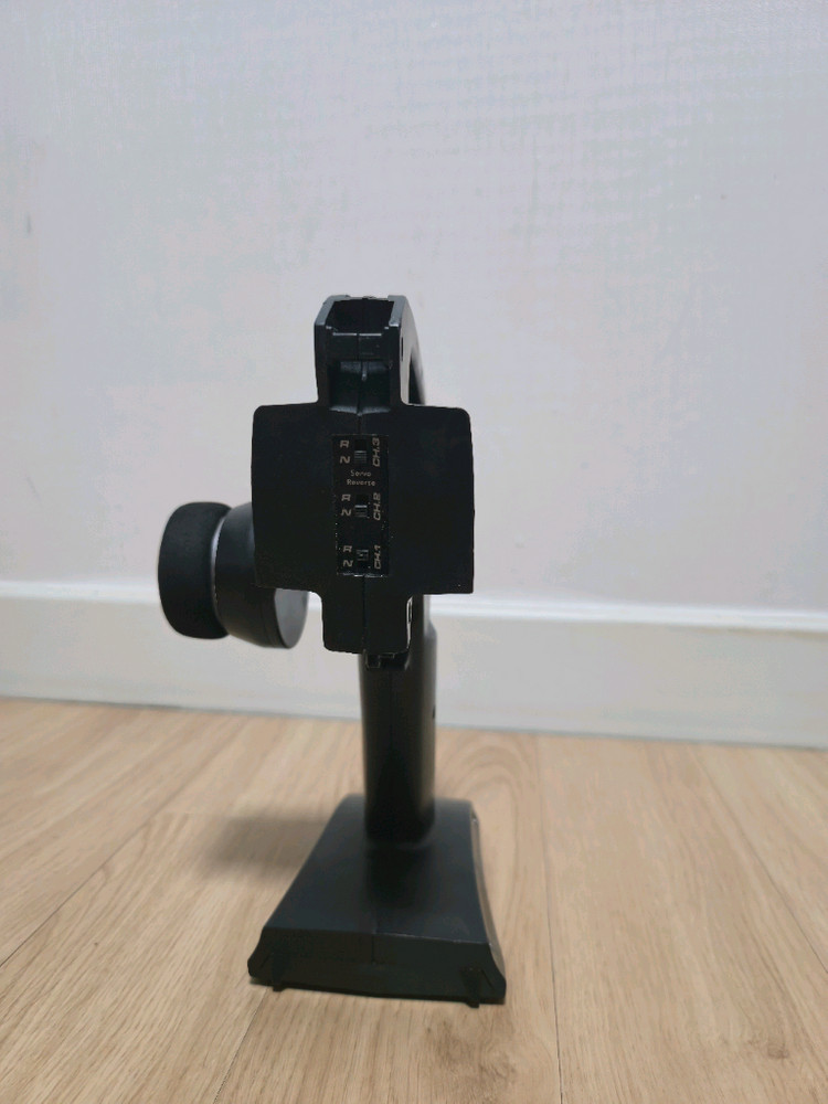 후타바 TF-40 2.4GHz RC카 조종기 이미지