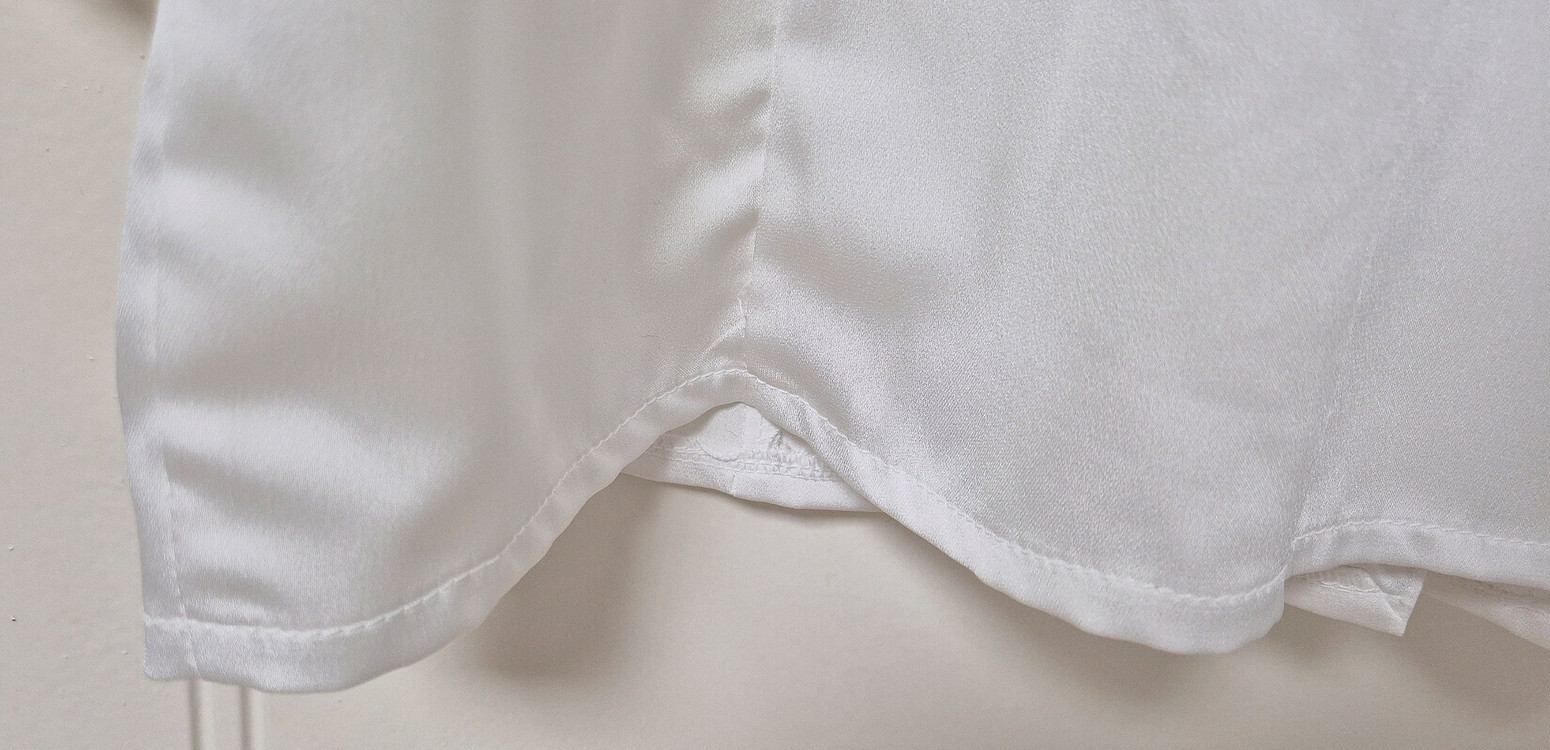 화이트 실크 리본타이 블라우스 이미지