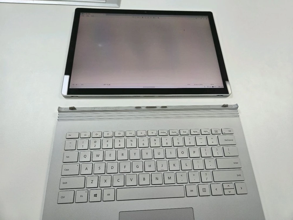 서피스 북3 13.5인치 2 in 1 노트북 태블릿 이미지