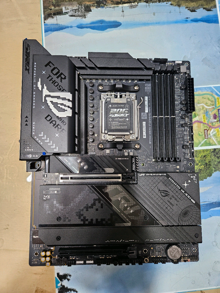 아수스 strix x870 F 게이밍 WIFI 메인보드 팝니다. 이미지