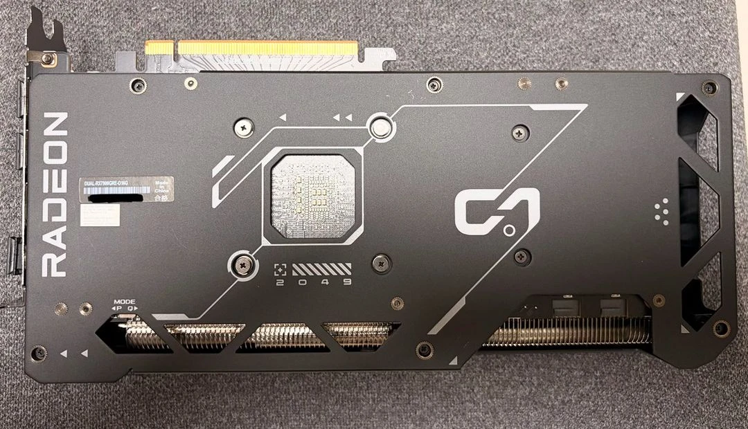 아수스 RX 7900 GRE OC Edition 16GB GDDR6 이미지