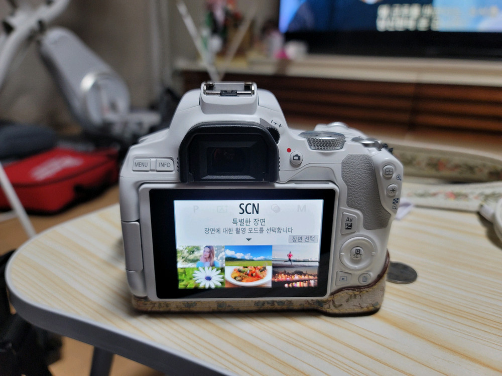 캐논 카메라 200D ii 화이트 + 40mm 팬케익 이미지