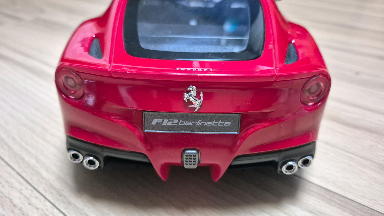 페라리 F12 베를리네타 무선 rc카 이미지