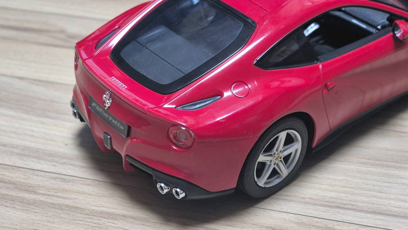페라리 F12 베를리네타 무선 rc카 이미지