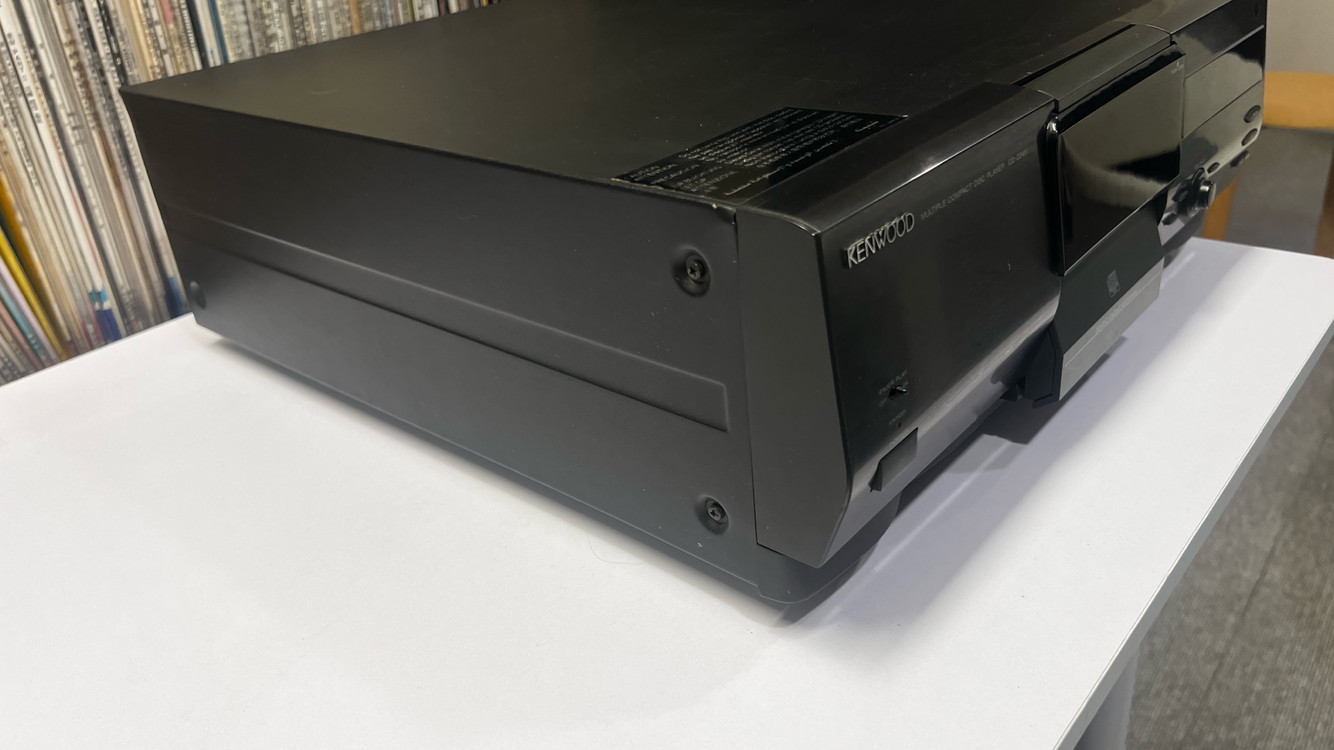 Kenwood CD 200장 쥬크박스 이미지