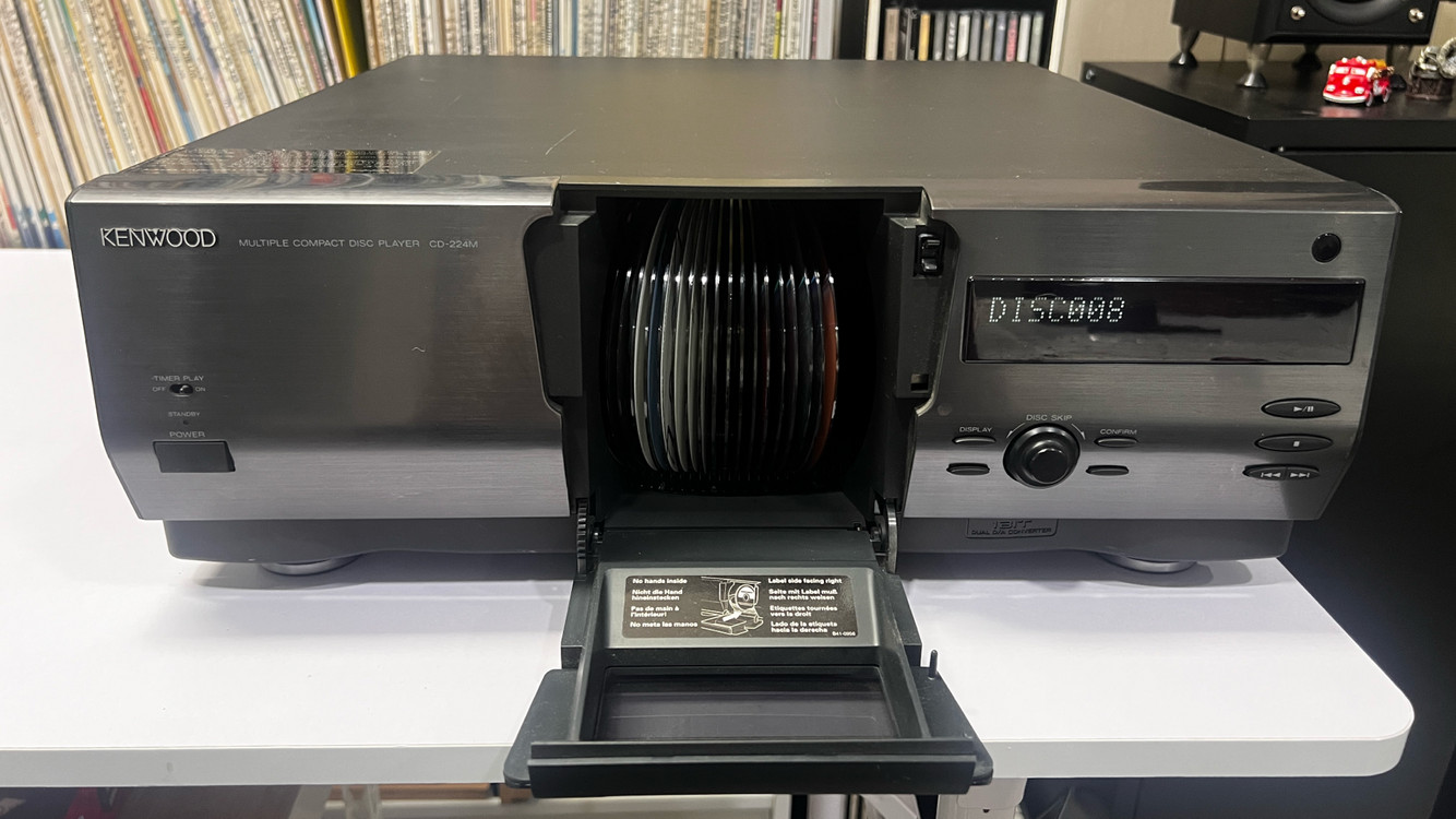 Kenwood CD 200장 쥬크박스 이미지