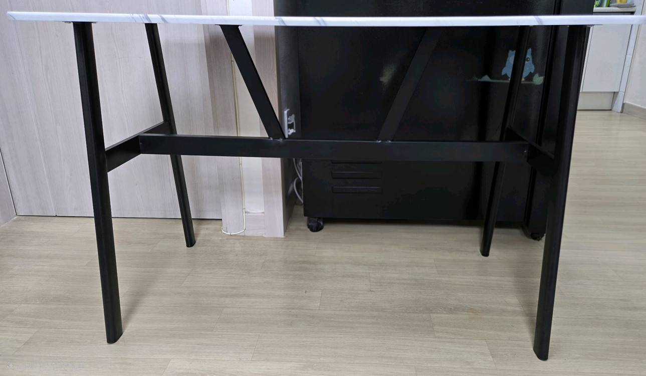 대리석 패턴 접이식 식탁 4인용 / 120cm / 세라믹흰색 실사용안한 새것팝니다 이미지