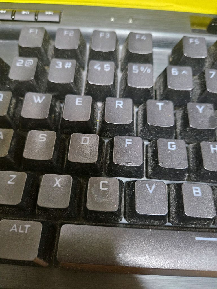 커세어 k70 RGB TKL 게이밍 키보드 적축 풀윤활 이미지