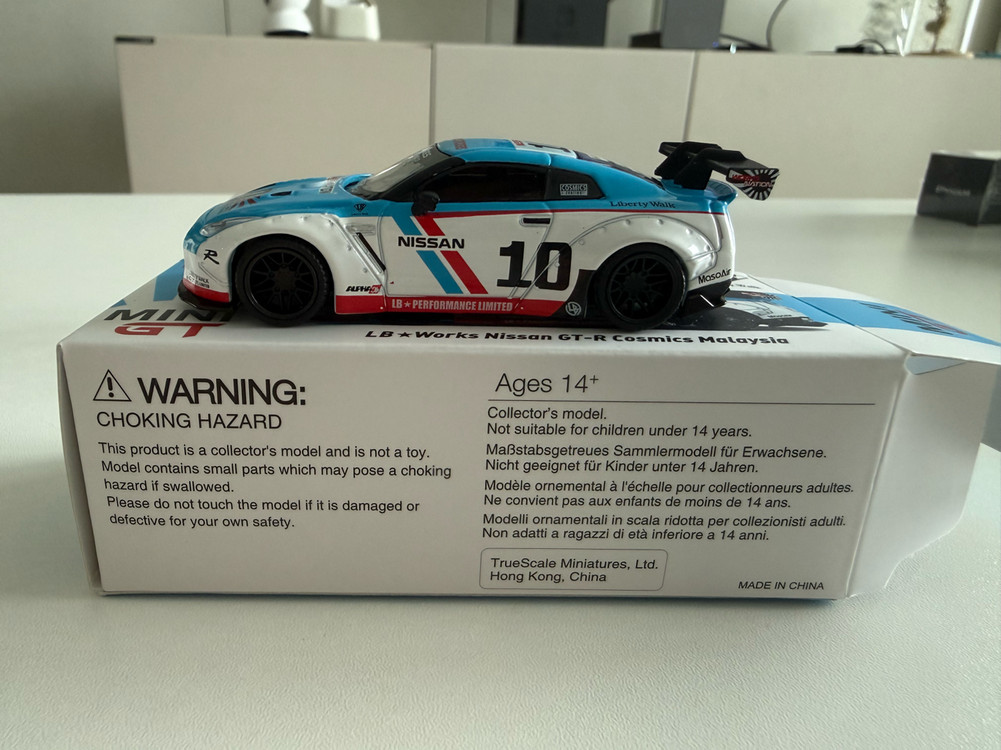 MINI GT 리버티워크 닛산 GTR 핫휠 미니지티 66 이미지