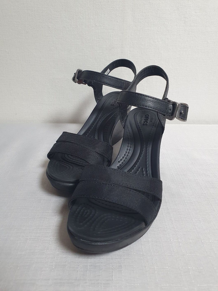 크록스 레이2 앵클 스트랩 웨지 샌들 블랙 240mm 이미지