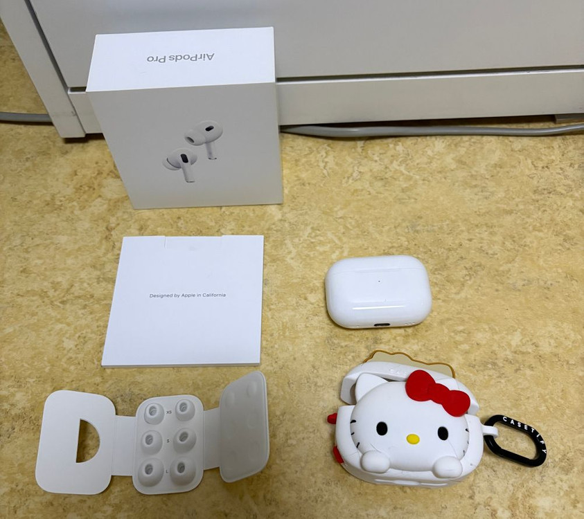 (중고) 에어팟 프로 2세대 (충전기, USB-C 케이블 미포함) 이미지