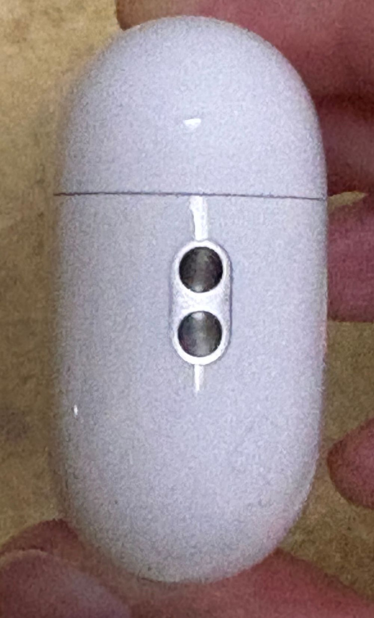 (중고) 에어팟 프로 2세대 (충전기, USB-C 케이블 미포함) 이미지
