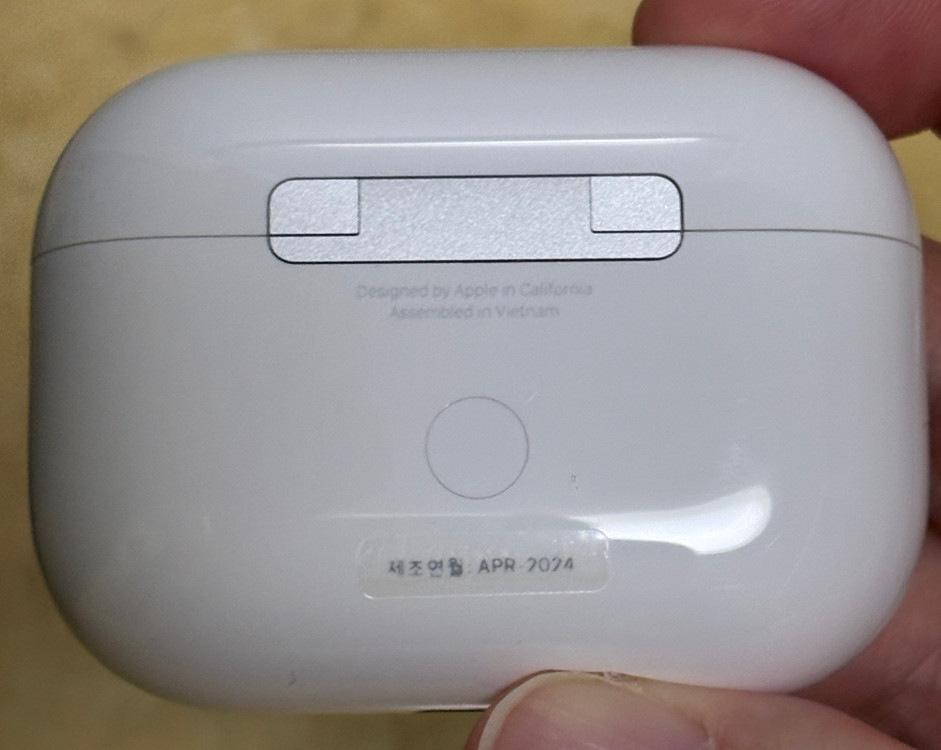 (중고) 에어팟 프로 2세대 (충전기, USB-C 케이블 미포함) 이미지