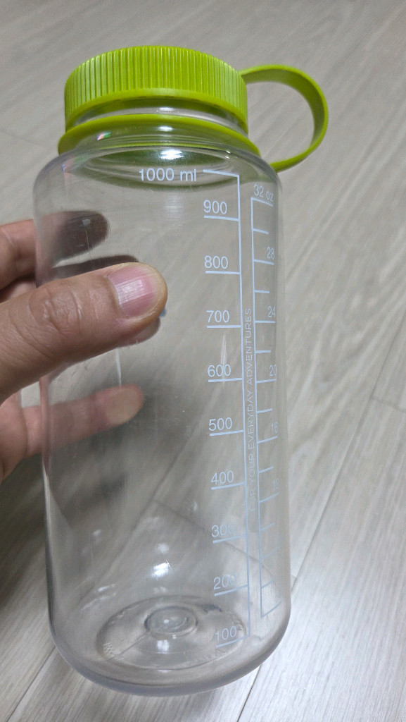 날진 1리터 물통 이미지