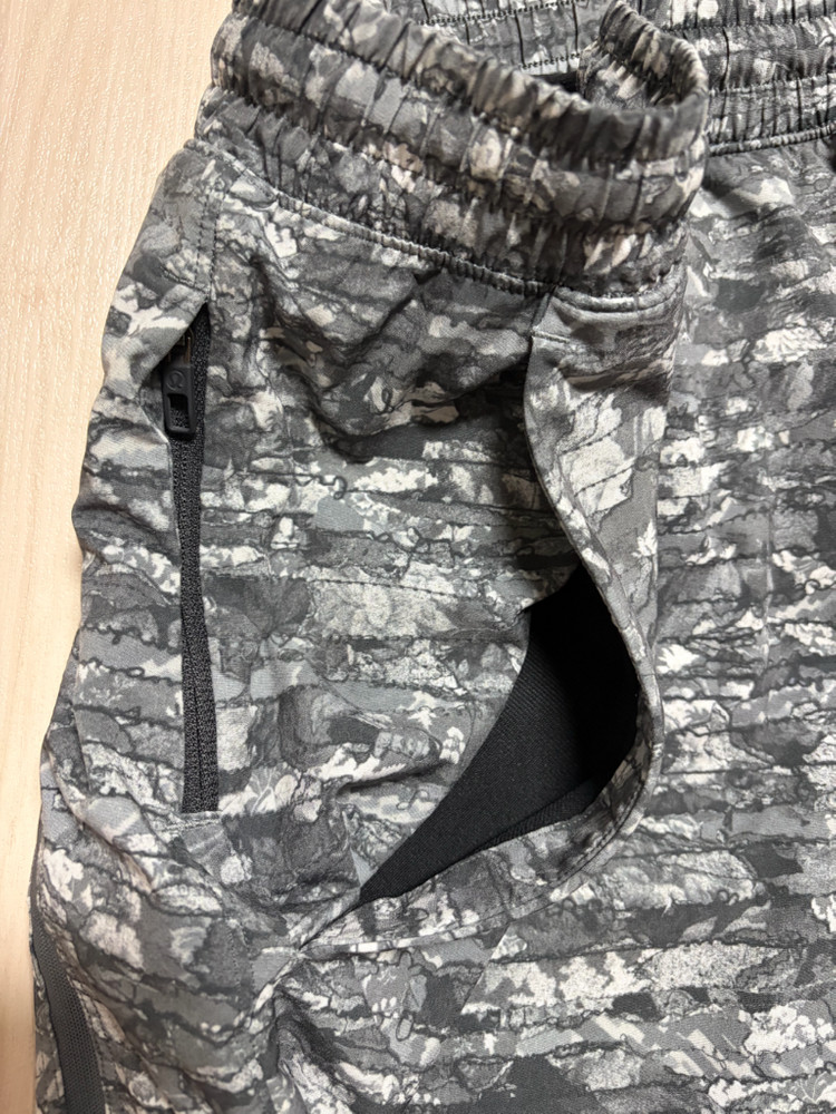 1회착용)Lululemon.남성반바지.남성운동복.헬스.러닝.기능성바지.룰루레몬.반바지.XL.XXL.크로스핏 이미지