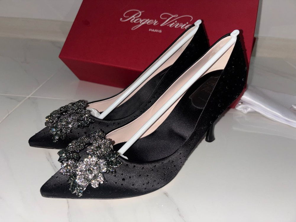 로저비비에 Roger vivier 펌프스 구두 이미지