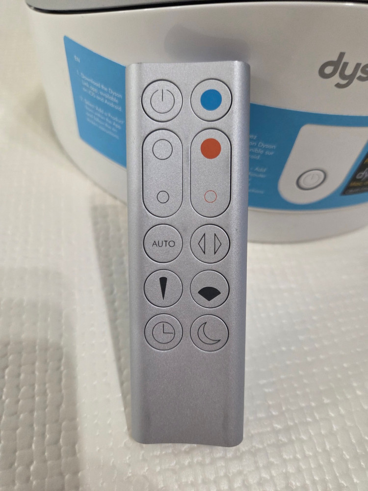 다이슨 핫앤쿨 HP02 판매합니다. 이미지