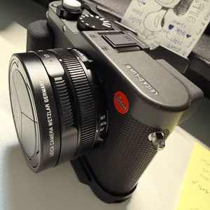 라이카 leica D lux8 신품급 판매합니다 (26년3월30일 정식구매) 구성품만 66만원어치 이미지