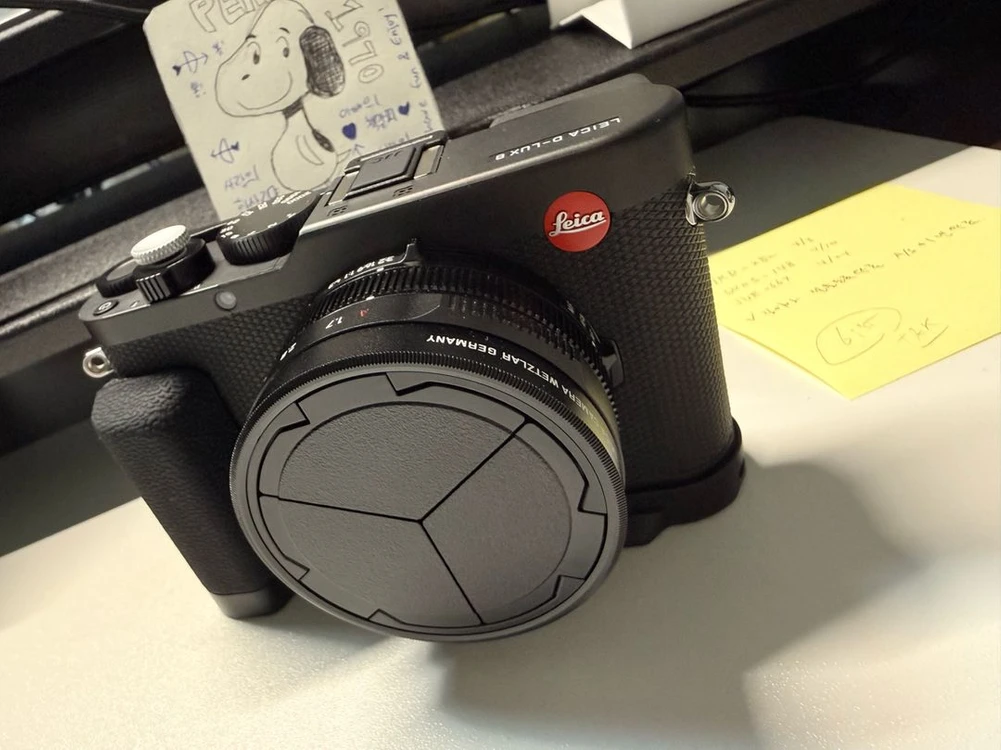 라이카 leica D lux8 신품급 판매합니다 (26년3월30일 정식구매) 구성품만 66만원어치 이미지