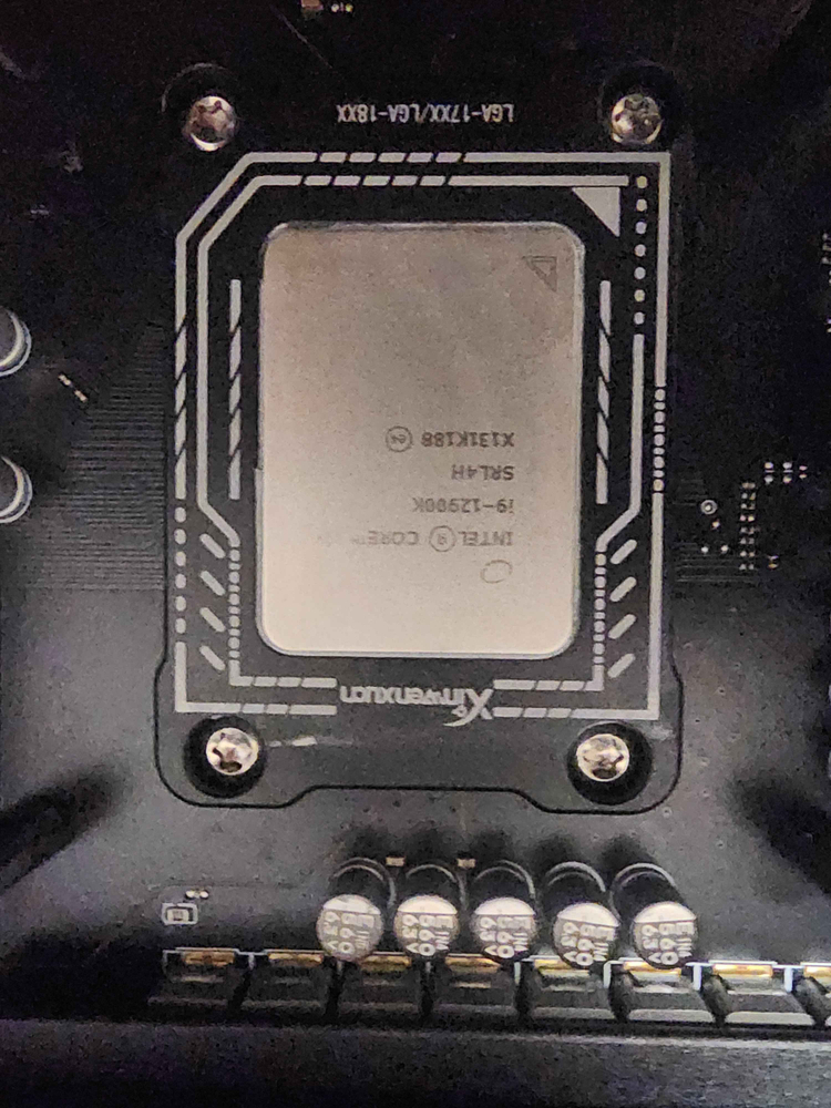 12900k+z690 토마호크 ddr4+3200 cl14 32g 트라이던트z 팝니다. 이미지