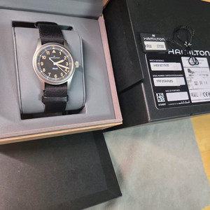 해밀턴 카키필드 쿼츠 33mm 검판 이미지