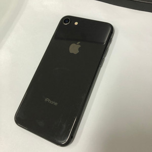 아이폰8 64GB 블랙 중고폰 배터리100% 카메라 레트로감성 211100 이미지