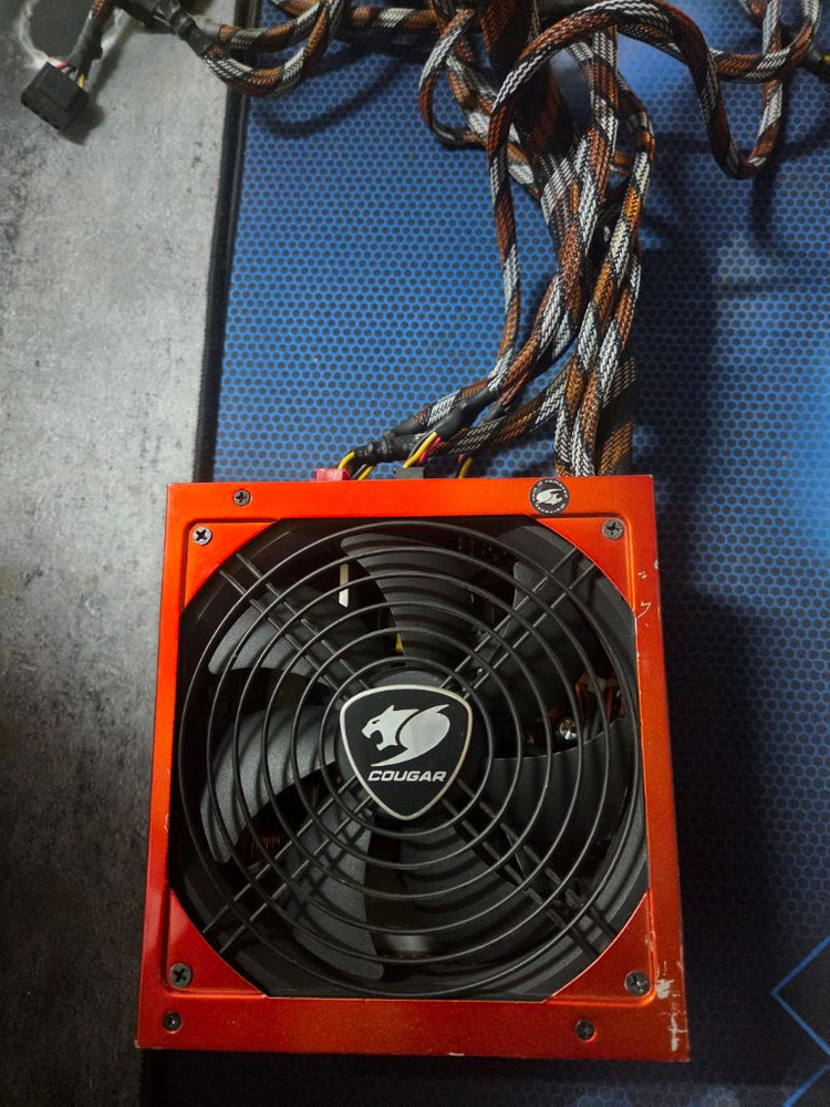 쿠거 COUGAR 550W 모듈 브론즈인증 파워서플라이 이미지